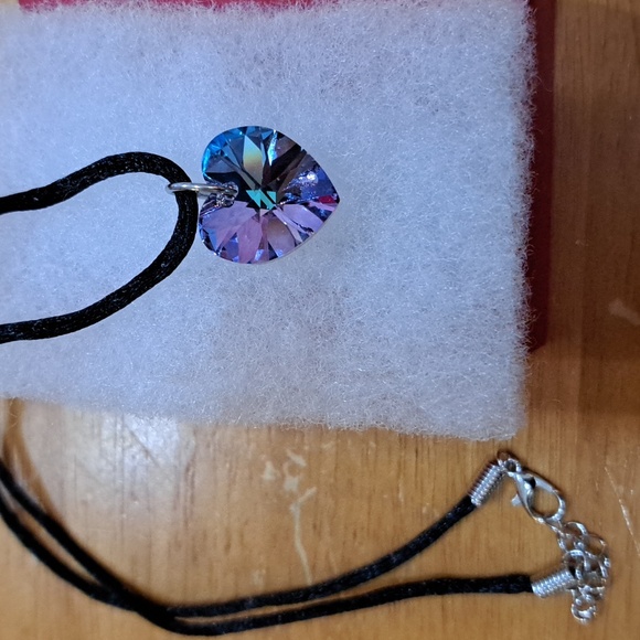 Tropical Orchid Crystal Heart Necklace - Picture 5 of 6